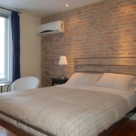 Le Chasseur Bed & Breakfast Montréal Eksteriør billede