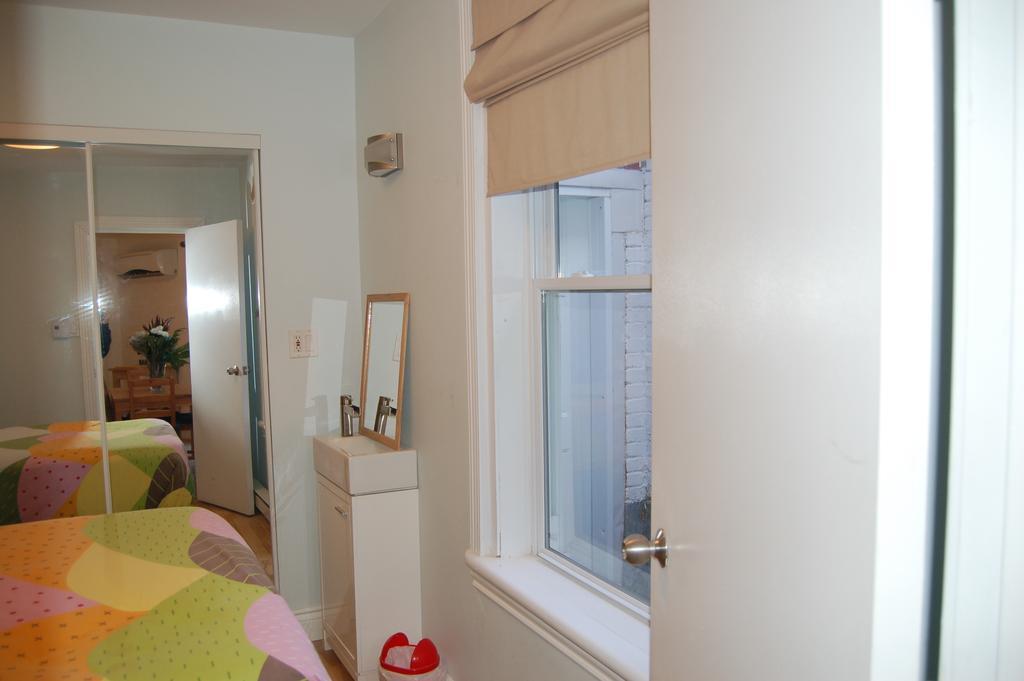 Le Chasseur Bed & Breakfast Montréal Værelse billede