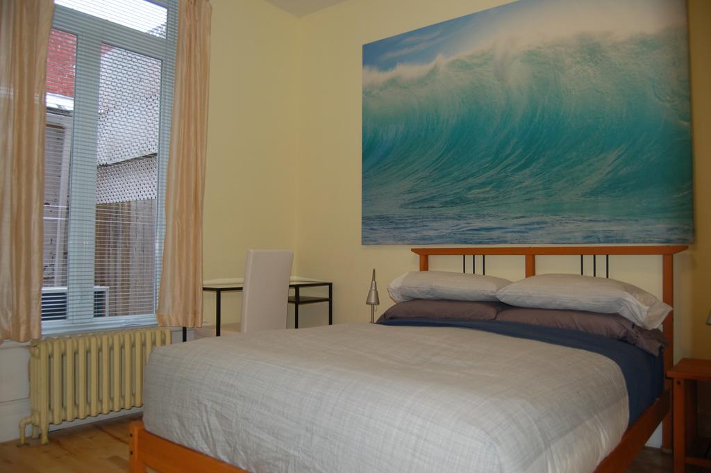 Le Chasseur Bed & Breakfast Montréal Værelse billede