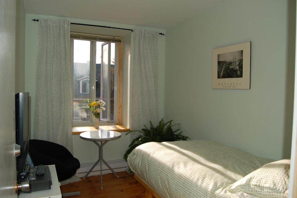 Le Chasseur Bed & Breakfast Montréal Værelse billede