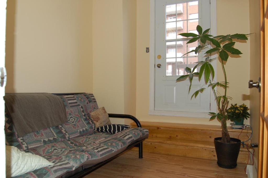 Le Chasseur Bed & Breakfast Montréal Eksteriør billede